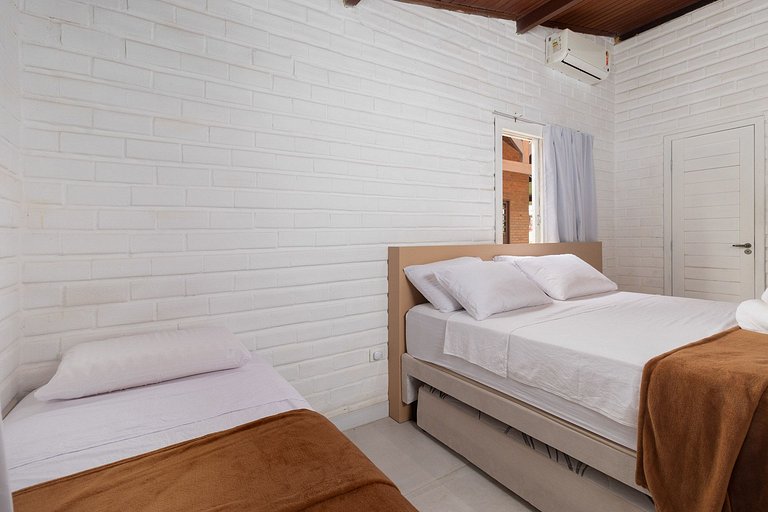 Casa Ojuara 6 suítes. Conforto e leveza em Gravatá