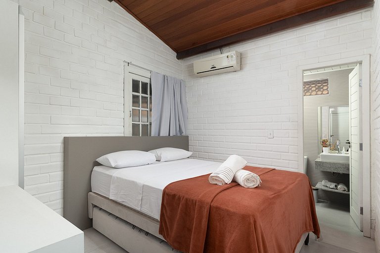 Casa 6 Suites p/ 20 - Sauna e Campo em Gravata