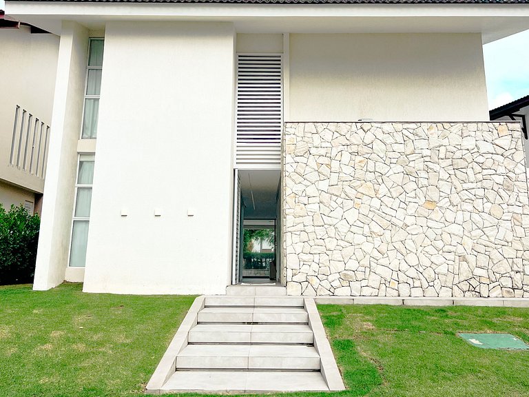 Luxo em Muro Alto - 6 suítes com piscina e jacuzzi