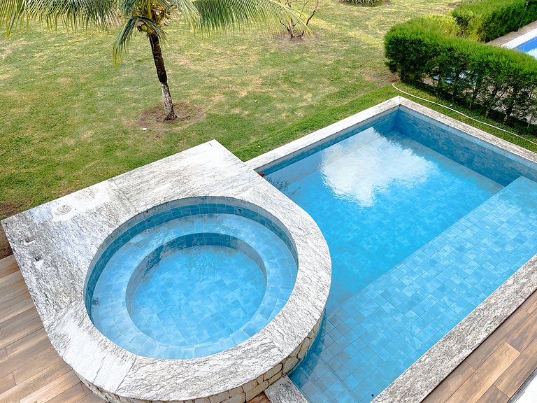 Luxo em Muro Alto - 6 suítes com piscina e jacuzzi