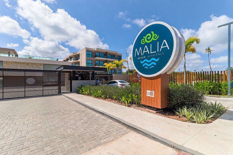 Flat Completo com Varanda no Resort Malia - Muro Alto