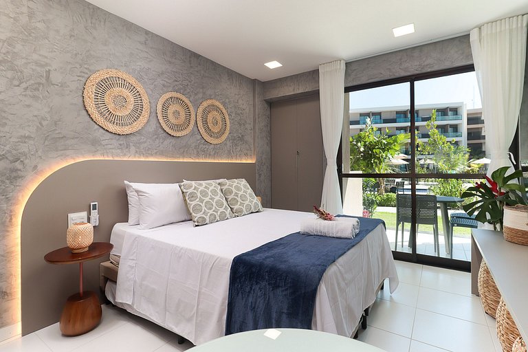 Flat Completo com Varanda no Resort Malia - Muro Alto